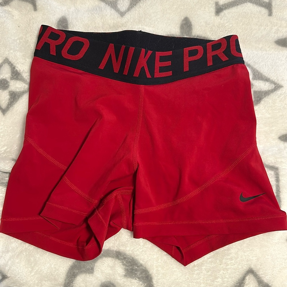 Red Nike pros